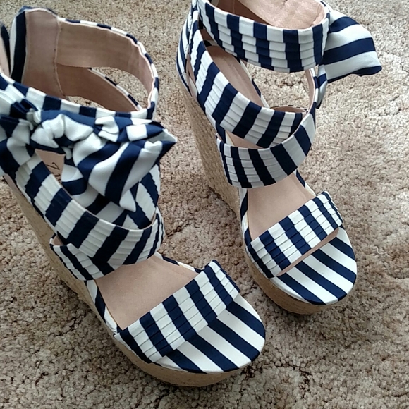 Zigi Soho Navy and white wedge - Picture 7 of 8